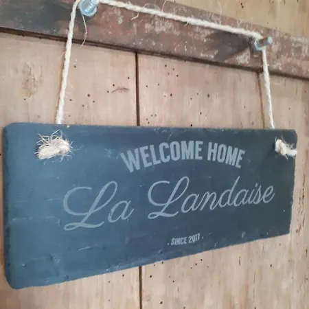 Les Du Couraud Vendégház Saint-Aubin-des-Ormeaux