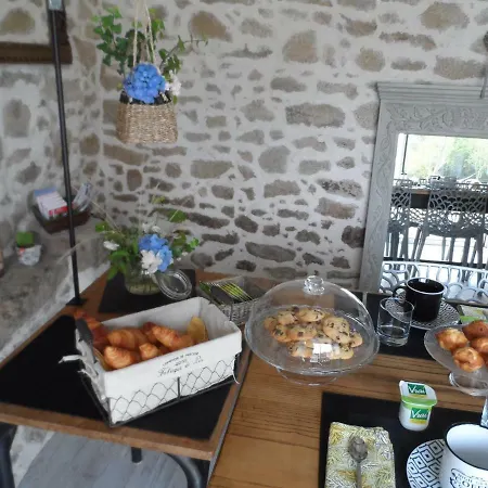 Affittacamere Les Du Couraud Saint-Aubin-des-Ormeaux